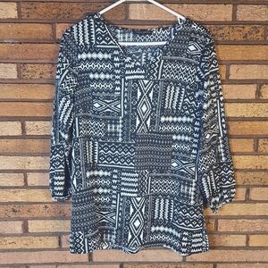 Mario Serrani Small Black and White Geometric Blouse